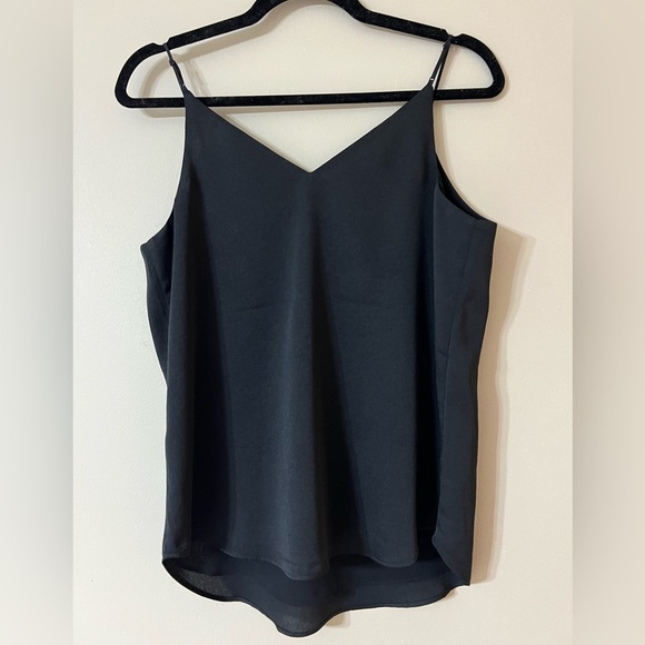 Black or white option* Express Downtown Cami Tank - Picture 8 of 11